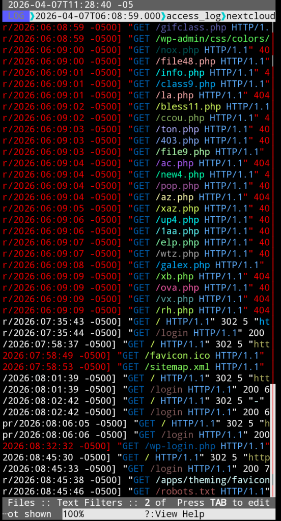 logs de mi instancia de nextcloud mostrando algunos accesos por login y un monton de escaneos de directorios